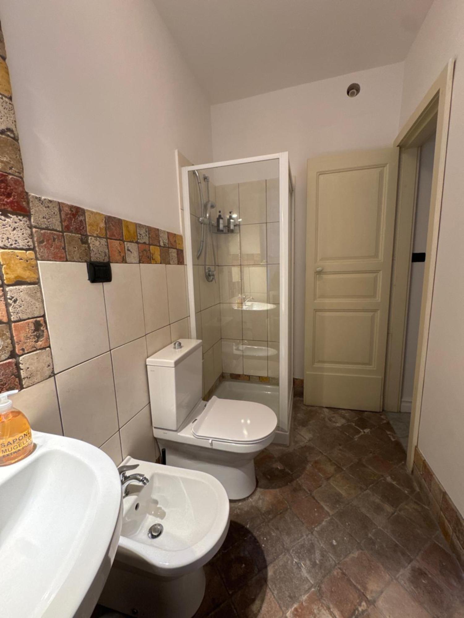 W Like Apartment On Hert Of City Center Catania Bagian luar foto